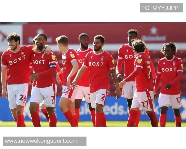 弗莱明精彩凌空端射助伯恩利首开纪录狼队陷入落后困境 弗莱明精彩凌空端射助伯恩利首开纪录狼队陷入落后困境