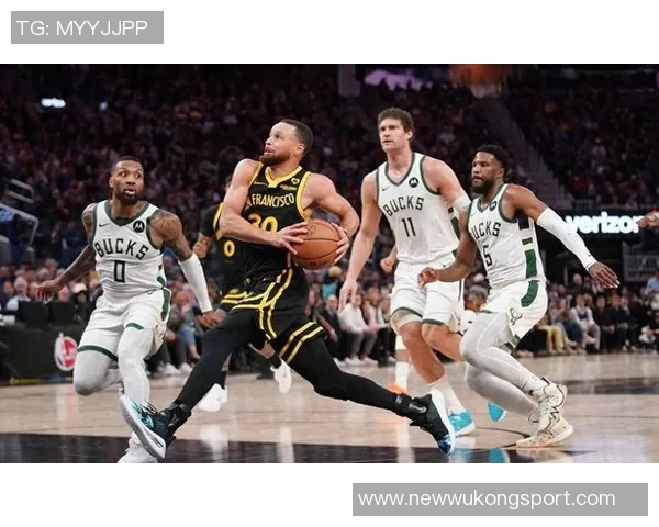 勇士半场苦战落后雄鹿仅2分库明加高效砍下16分4篮板表现抢眼 勇士半场苦战落后雄鹿仅2分库明加高效砍下16分4篮板表现抢眼