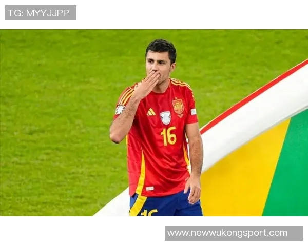 比利亚雷亚尔将在欧冠赛前隆重颁发金质奖章给罗德里